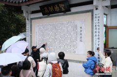重走白居易春日西湖路：从“山的时代”到“湖的时代”